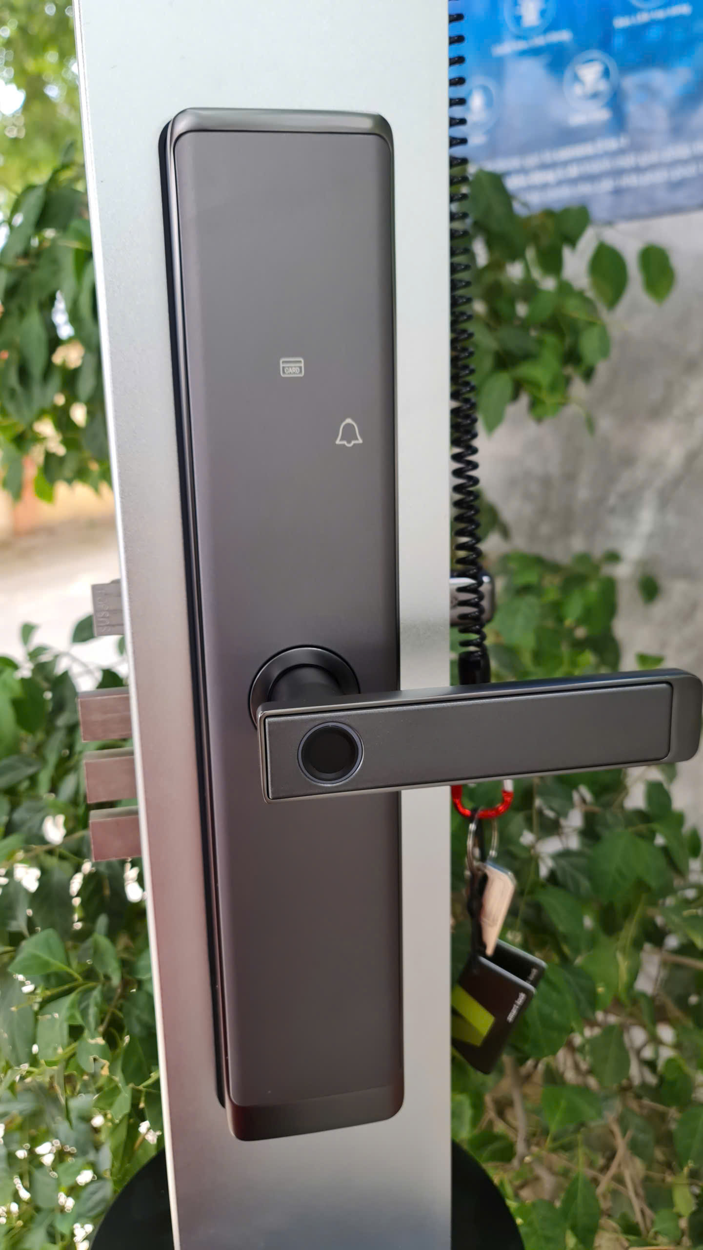 Khóa vân tay cửa gỗ HTS-Q5-W5B24 – An toàn, tiện nghi, công nghệ hiện đại